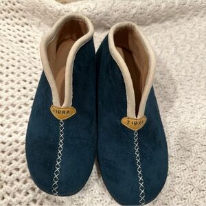 ZIERA CUDDIES W ROYAL SLIPPERS WOMENS SHOES CONFOR FLAT SIZE 38 NAVY BLUE